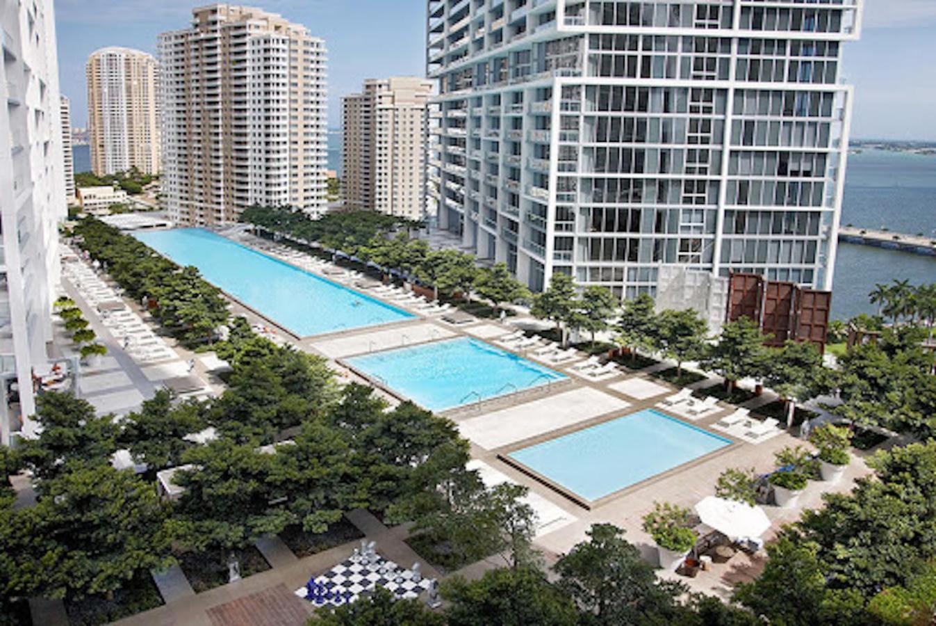 Luxurious Condo At Icon With Views Маями Екстериор снимка